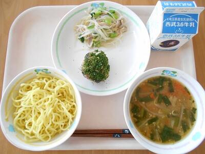 給食